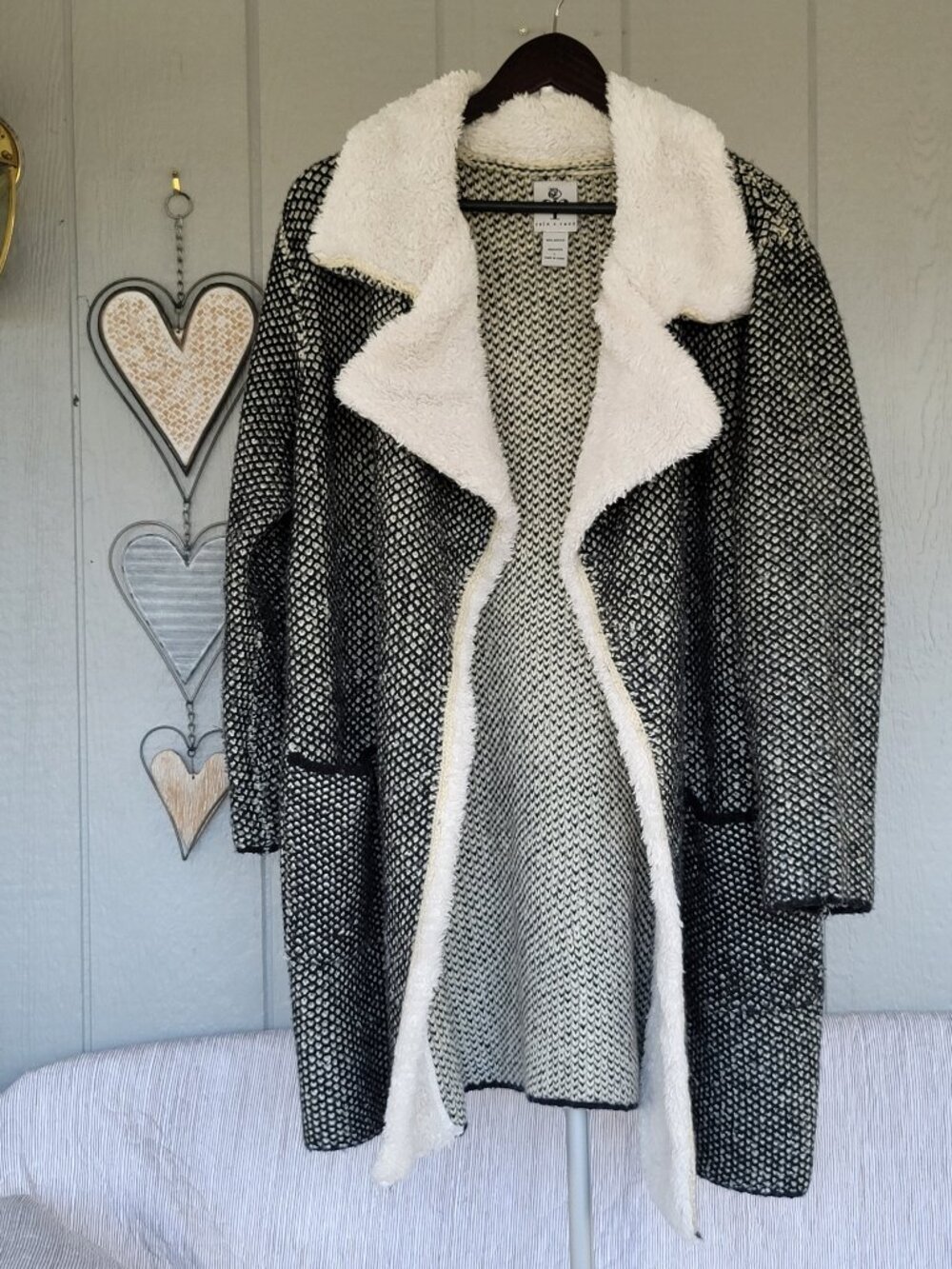 Rain + Rose Houndstooth heavy-weight sweater jacket - L (very oversize)